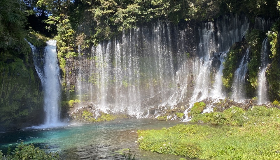 富士宮市　白糸の滝